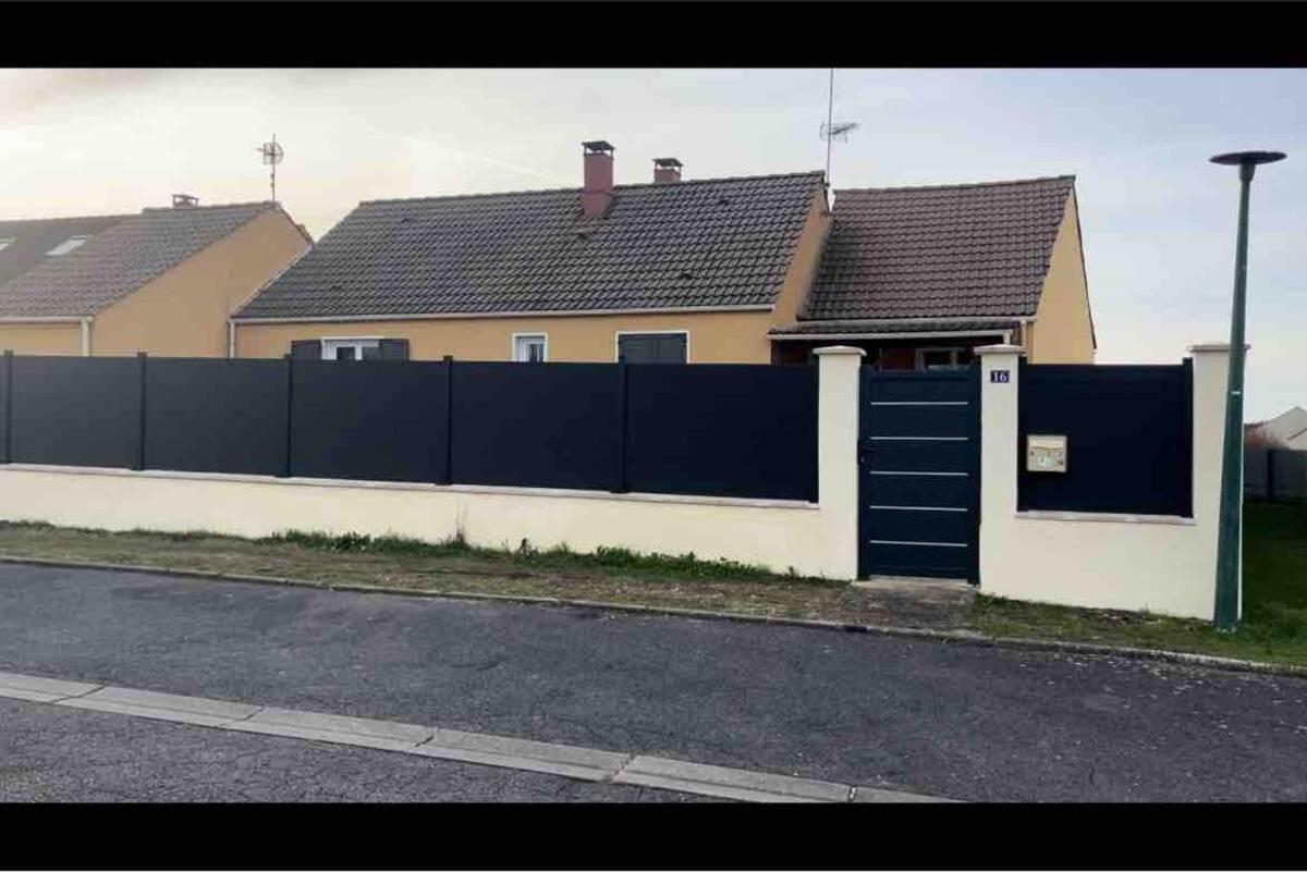 Maison Dans Residence Pavillonnaire Paisible Cannes-Ecluse ภายนอก รูปภาพ